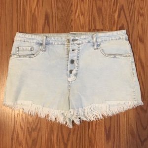 Light jean shorts